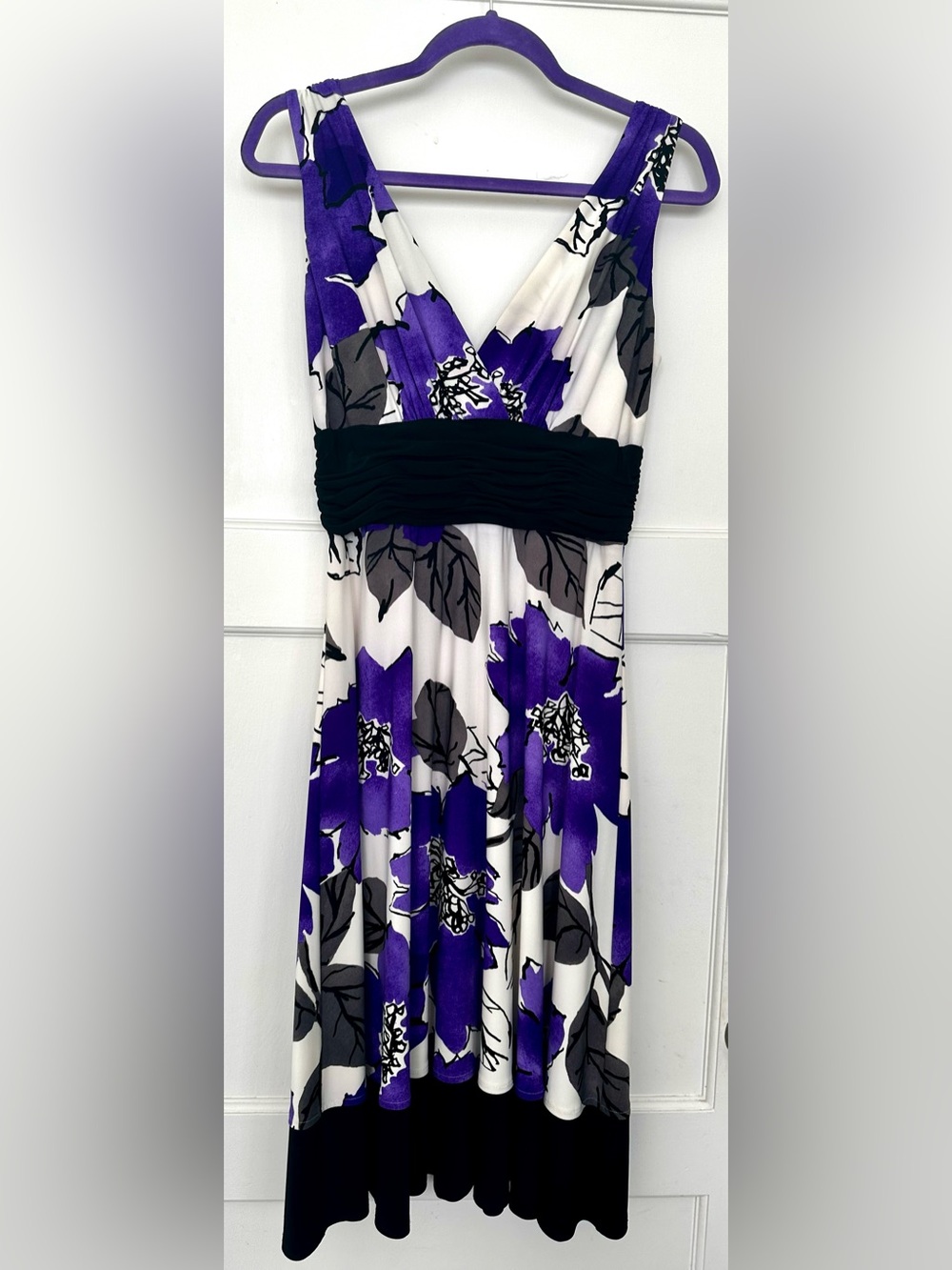 Jones New York Floral Pattern Sleeveless Black, White and Purple Dress